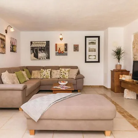 Holiday home Pet Friendly In With Wifi Manjadvorci