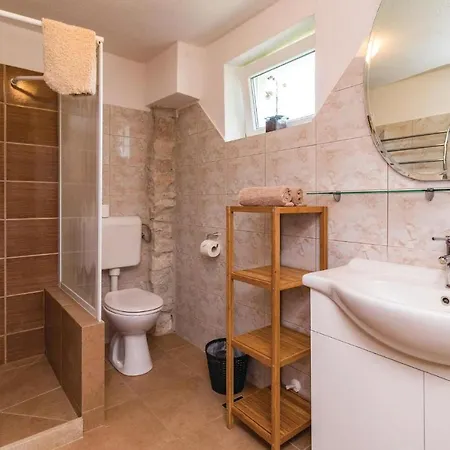 Holiday home Pet Friendly In With Wifi