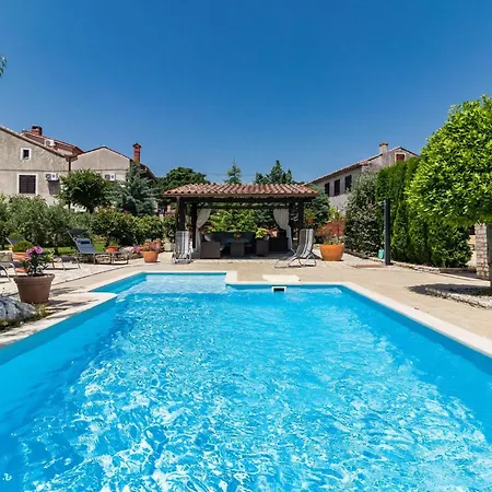 Pet Friendly In With Wifi Holiday home Manjadvorci